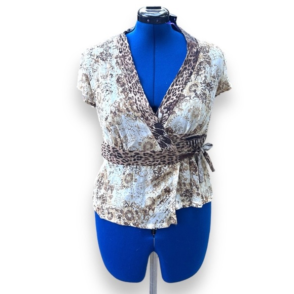 Vintage 90s Clio Cream Animal Print Short Sleeve Wrap Top Women’s Size Small EUC - Picture 1 of 16